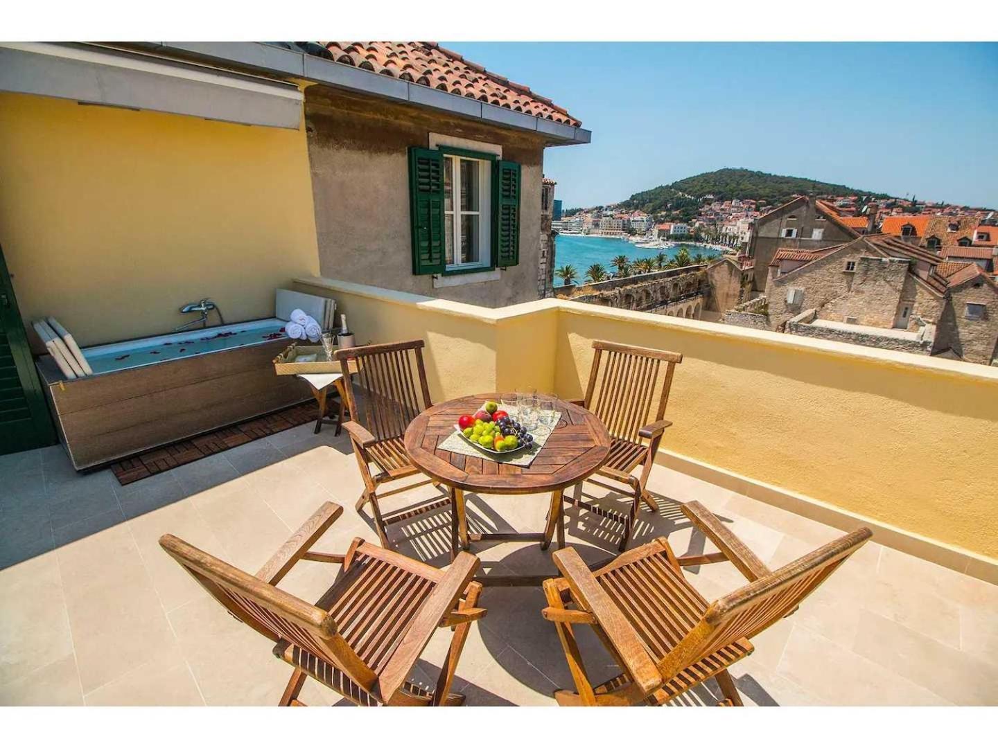 Terazza Grande In Diocletian Tower Lägenhet Split Exteriör bild